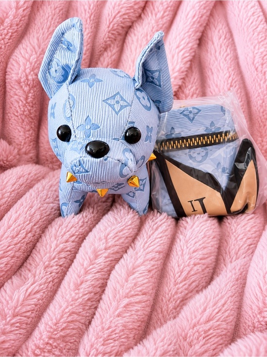 The Unbranded Brand Accessories - Epi leather Designer-Style Light Blue Bull Dog Toy w Stud Details Coin Pouch